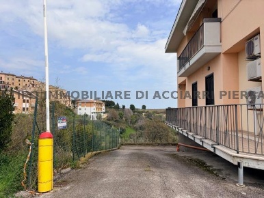 Foto Box in STRADA PROVINCIALE 58, Massignano di 23 m² con 1 locali