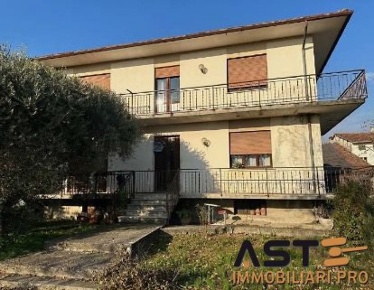 Foto Appartamento in Via Ponte Cattaneo, Marostica Centro di 297 m²