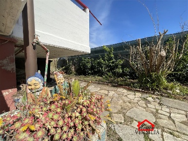 Foto Appartamento a Carrara Marina di Carrara di 85 m² con 5 locali