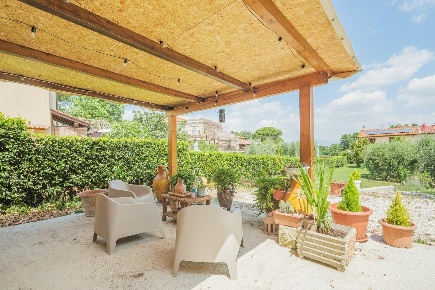 Foto Casa indipendente a Crespina Lorenzana Ceppaiano di 300 m² in vendita