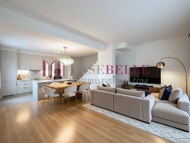 Foto Villa unifamiliare a Camaiore Capezzano Pianore di 120 m² con 5 locali