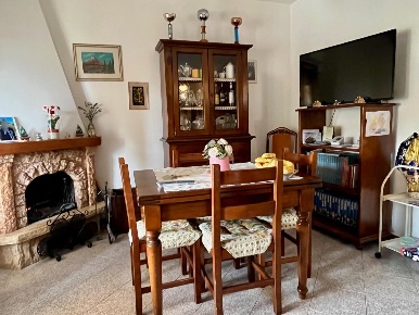 Foto Appartamento a Asciano Centro di 145 m² con 7 locali in vendita