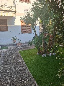 Foto Villa a schiera a Luni Luni Mare di 65 m² con 4 locali in vendita