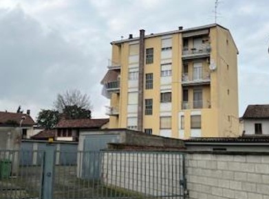 Foto Appartamento a Robbio di 83 m² con 4 locali in vendita