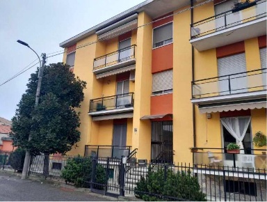 Foto Appartamento a Mede Centro di 117 m² con 5 locali in vendita