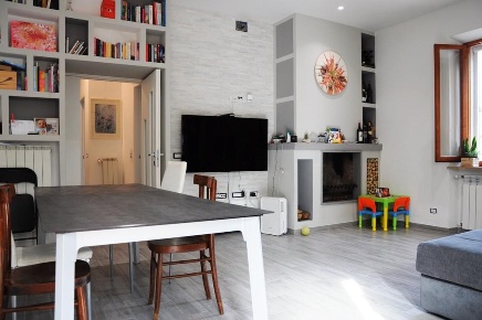 Foto Villa bifamiliare a Colle di Val d'Elsa di 212 m² con 7 locali