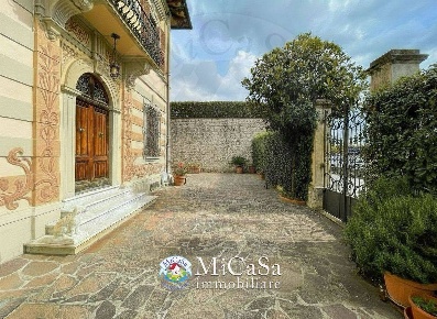 Foto Duplex in Viale Delle Cascine 50, Pisa Porta Nuova - Ingegneria