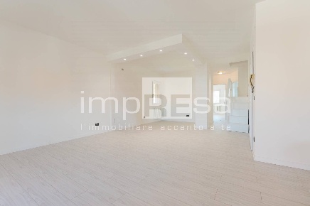 Foto Appartamento a Pieve di Soligo Centro di 100 m² con 4 locali