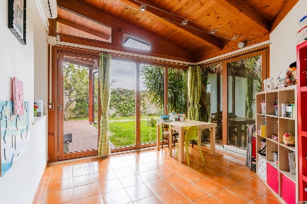 Foto Case semi ndipendenti in Via Tintoretto 14, Modugno di 335 m²
