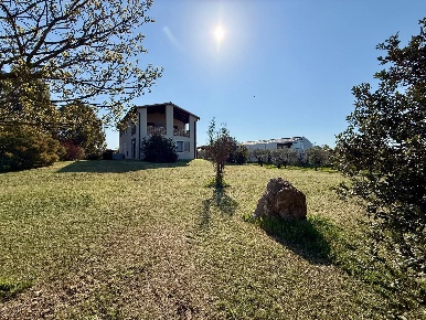 Foto Rustico in Strada, Capalbio di 650 m² con 14 locali in vendita