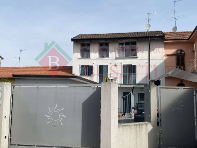Foto Appartamento in via Novara, Busto Arsizio Borsano di 180 m² in vendita