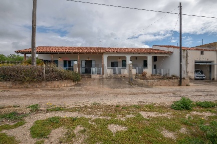 Foto Casa indipendente in Contrada Corvo, Scicli di 130 m² con 6 locali