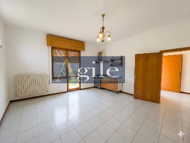 Foto Appartamento in via san giuseppe, Corropoli di 275 m² con 10 locali