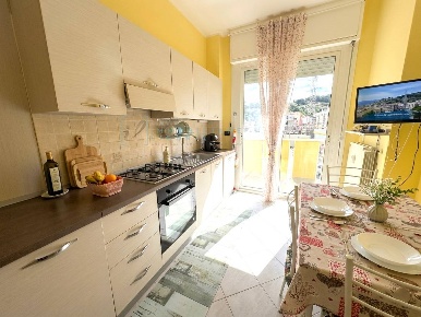 Foto Appartamento in Strada Vicinale del Molino, Albenga Centro di 65 m²