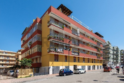 Foto Appartamento in Via Francesco Filomusi Guelfi 21, Pescara di 127 m²