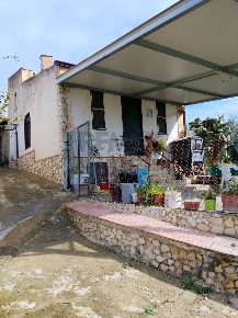 Foto Villa unifamiliare in Contrada Bucceri, Caltanissetta Centro di 69 m²