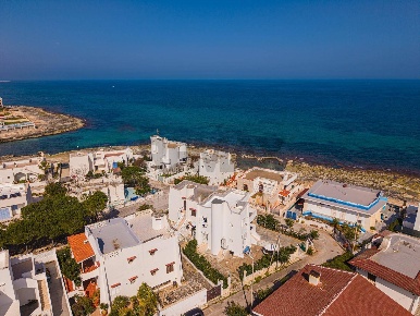 Foto Villa unifamiliare in Via Calarena, Mola di Bari Cozze di 162 m²