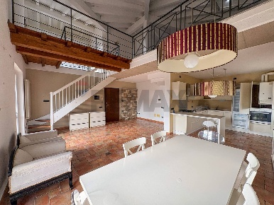 Foto Appartamento in Via del Fontanino 5, Saltrio di 108 m² con 3 locali