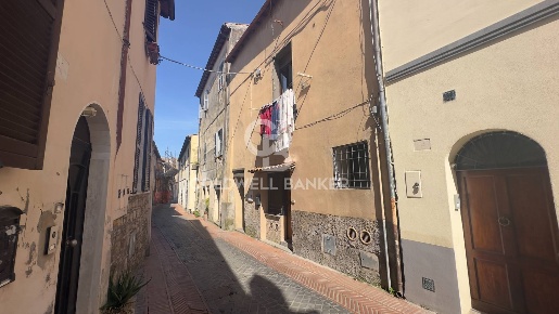 Foto Appartamento in Vicolo del Forno 9, Tarquinia Centro Storico di 100 m²
