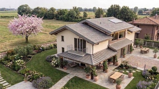 Foto Villa unifamiliare a Moncalieri di 150 m² con 5 locali in vendita