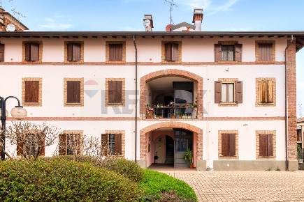 Foto Appartamento in Via Tenaglie 10, Ornago Centro di 80 m² con 3 locali