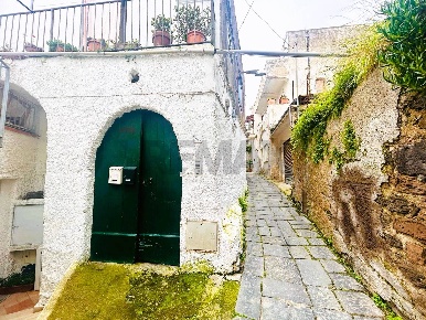 Foto Appartamento a Forio Centro di 99 m² con 4 locali in vendita