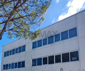 Foto Ufficio in Via Boscofangone snc, Nola Cis di 65 m² con 1 locali