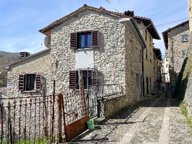 Foto Case semi ndipendenti in via Roma, Romagnese Centro di 109 m²