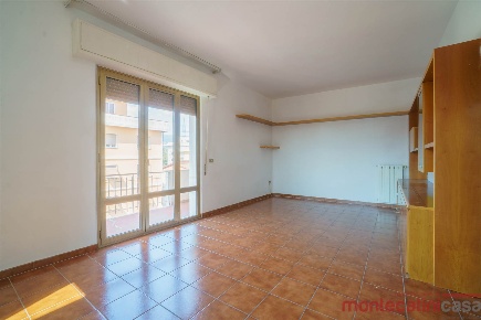 Foto Appartamento a Montecatini-Terme di 138 m² con 6 locali in vendita
