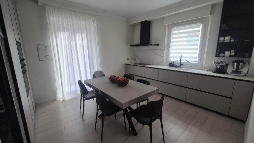 Foto Appartamento a San Severino Marche Centro di 121 m² con 4 locali