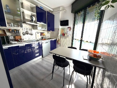 Foto Appartamento in Via Montello  53, Rescaldina di 98 m² con 3 locali