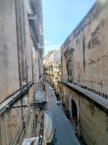 Foto Appartamento in Via Domenico Scinà, Siracusa Ortigia di 250 m²