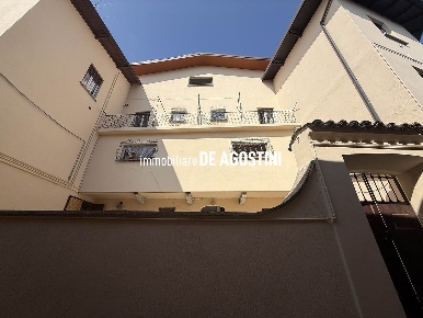 Foto Appartamento in Via Conelli de Prosperi 24, Lesa Centro di 57 m²