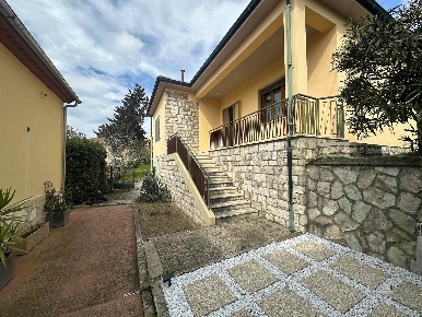 Foto Casa indipendente in Via Baiocchi  24, Pomarance Centro di 75 m²