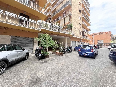 Foto Appartamento in Via Livia Drusilla 81, Roma Cinecittà di 104 m²