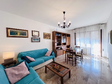 Foto Appartamento in Via Libero Benedetti 4, Padova di 111 m² con 4 locali