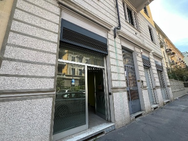 Foto Negozio in Via della Sila 36, Milano Città Studi di 50 m² con 2 locali