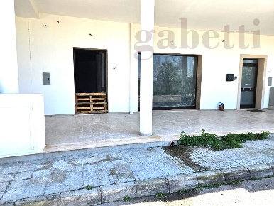 Foto Negozio in Via Casole- via Capri snc, Copertino di 175 m² con 1 locali