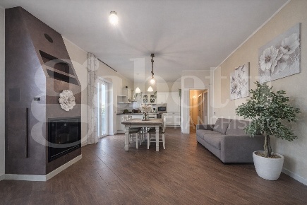 Foto Appartamento in Via MARTIRI D' UNGHERIA SNC, Scafati Centro di 131 m²