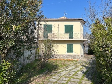 Foto Casa indipendente in Contrada TOFOLI 18, Cugnoli di 218 m² in vendita