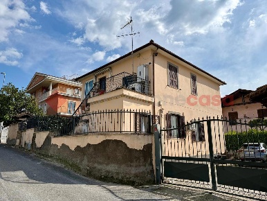 Foto Appartamento in Via Santena 15, Roma Cornelia - Montespaccato di 80 m²