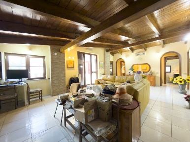 Foto Villa unifamiliare in Via ALBERTO MORAVIA 17, Sant'Antimo di 300 m²