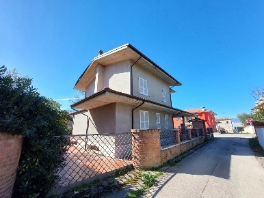 Foto Villa singola in Via Bologna snc, Mosciano Sant'Angelo Centro