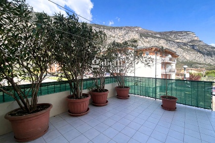 Foto Casa indipendente in Via Sebastiani 9, Dro Centro di 180 m² in vendita