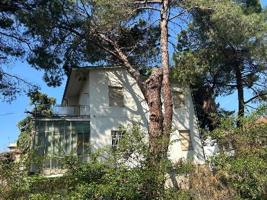 Foto Casa indipendente in Via CICOGNANI 11, Faenza di 303 m² in vendita