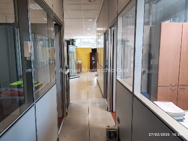 Foto Laboratorio in Via Sasso, Urbino Centro di 470 m² con 3 locali