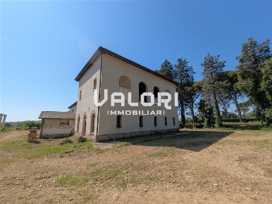 Foto Villa unifamiliare in Via Firenze, Faenza di 516 m² in vendita