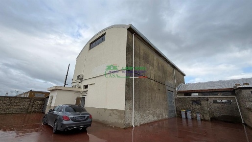 Foto Capannone industriale in Contrada Maiorana, Ragusa di 600 m²