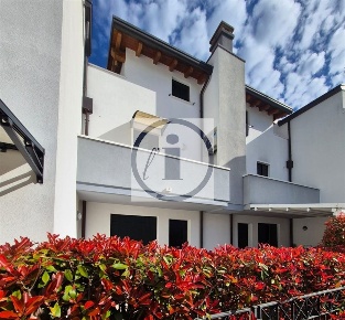 Foto Villa a schiera a Abano Terme Centro di 159 m² con 5 locali in vendita
