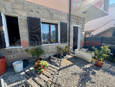 Foto Appartamento in Via ROMA SNC, Due Carrare Centro di 85 m² con 3 locali